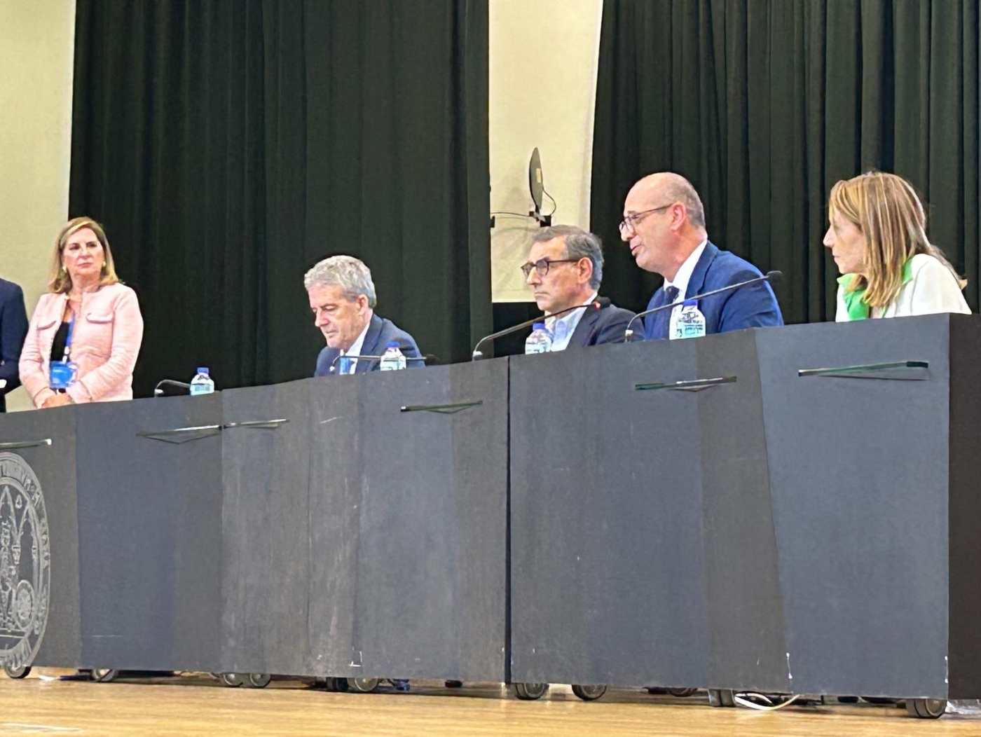 X Congreso Internacional de Enseñanza Bilingüe en Centros Educativos escenario cerca