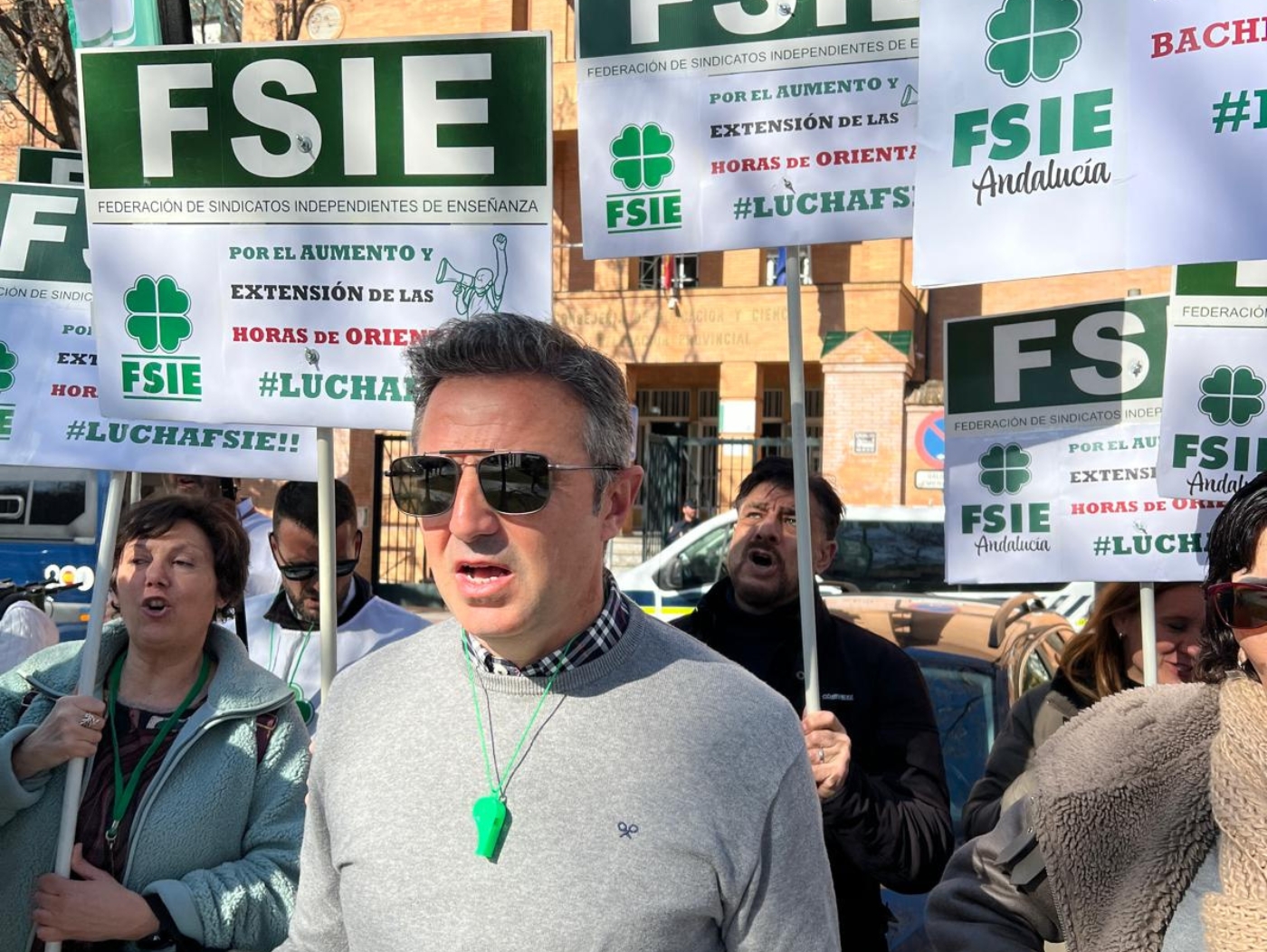 2025.02Feb.06 FSIE Andalucía se concentra en Sevilla para pedir el aumento y extensión de horas en todas las etapas educativas en la enseñanza concertada 5