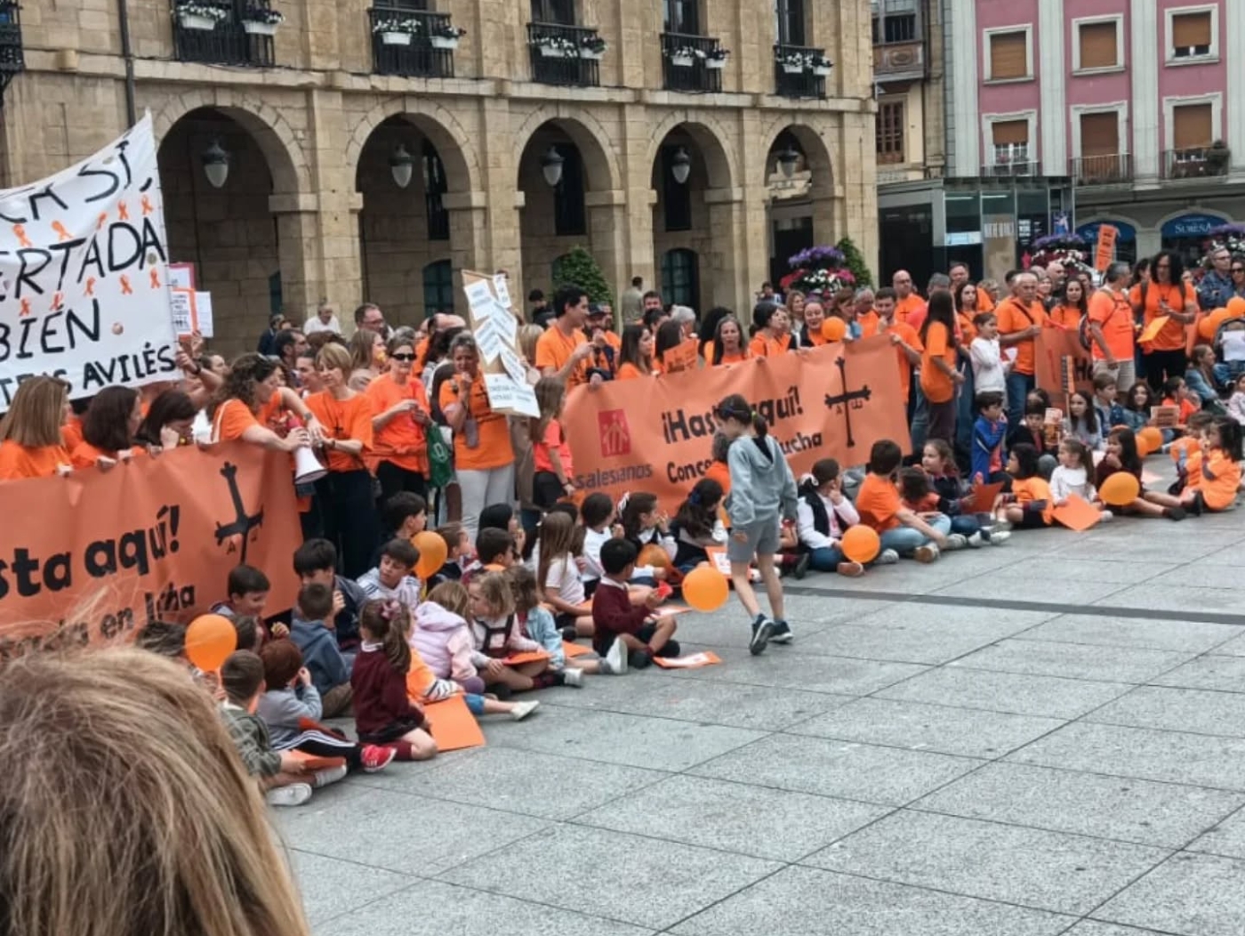2025.06Jun.11 Concentración concertada Gijón 1
