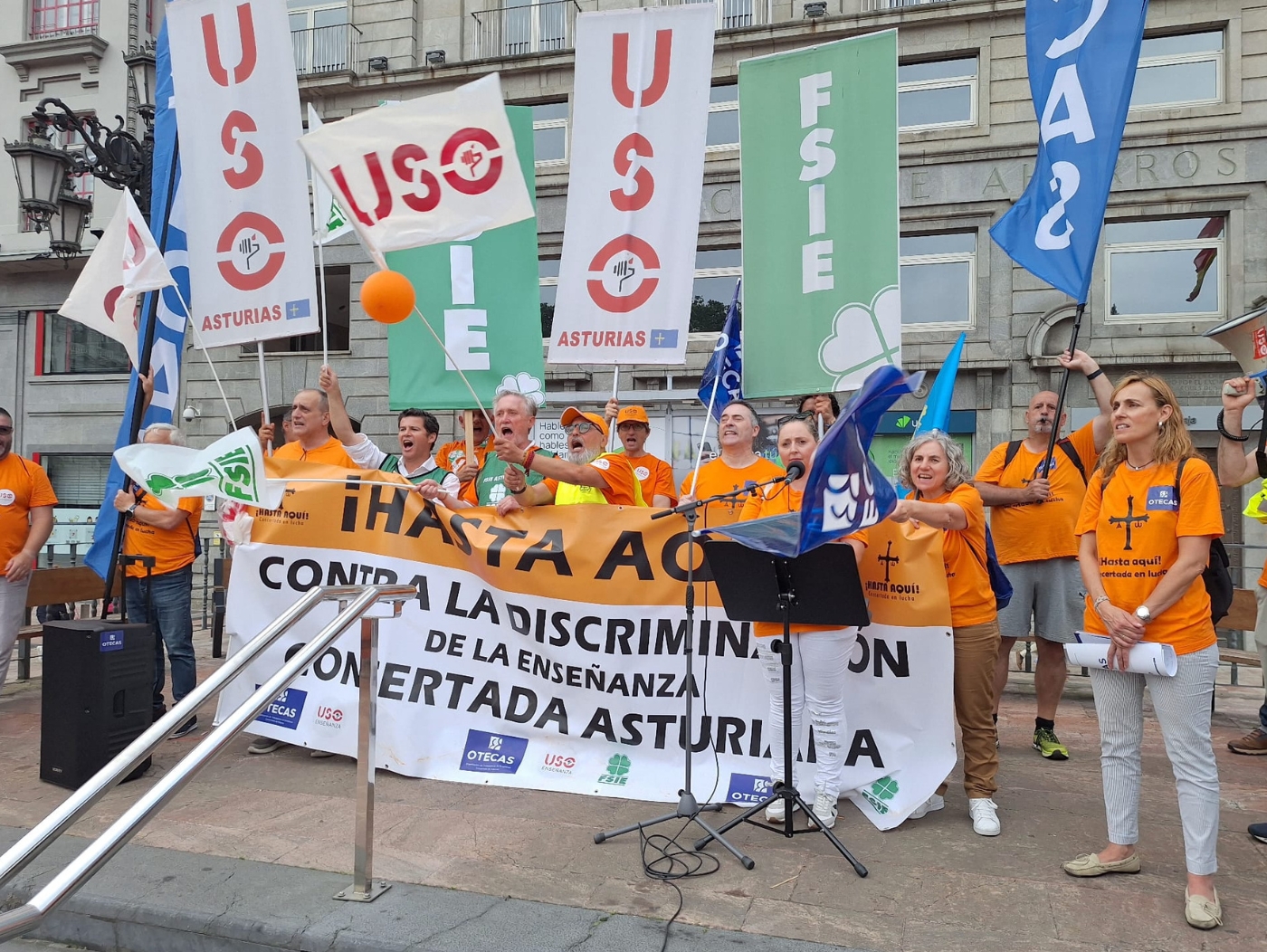 2025.06Jun.19 Manifestación en Oviedo concertada asturiana 2