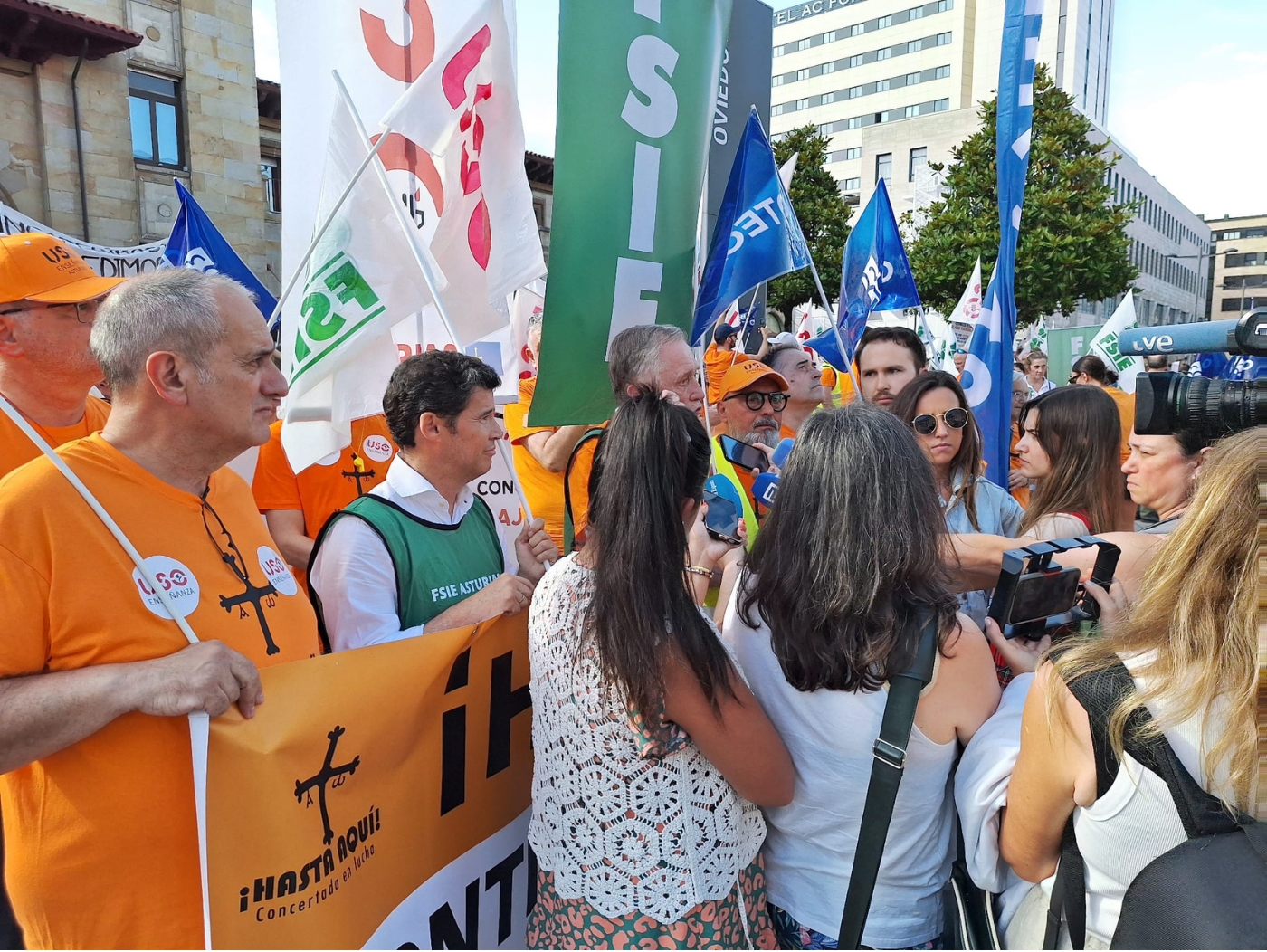 2025.06Jun.19 Manifestación en Oviedo concertada asturiana 3B