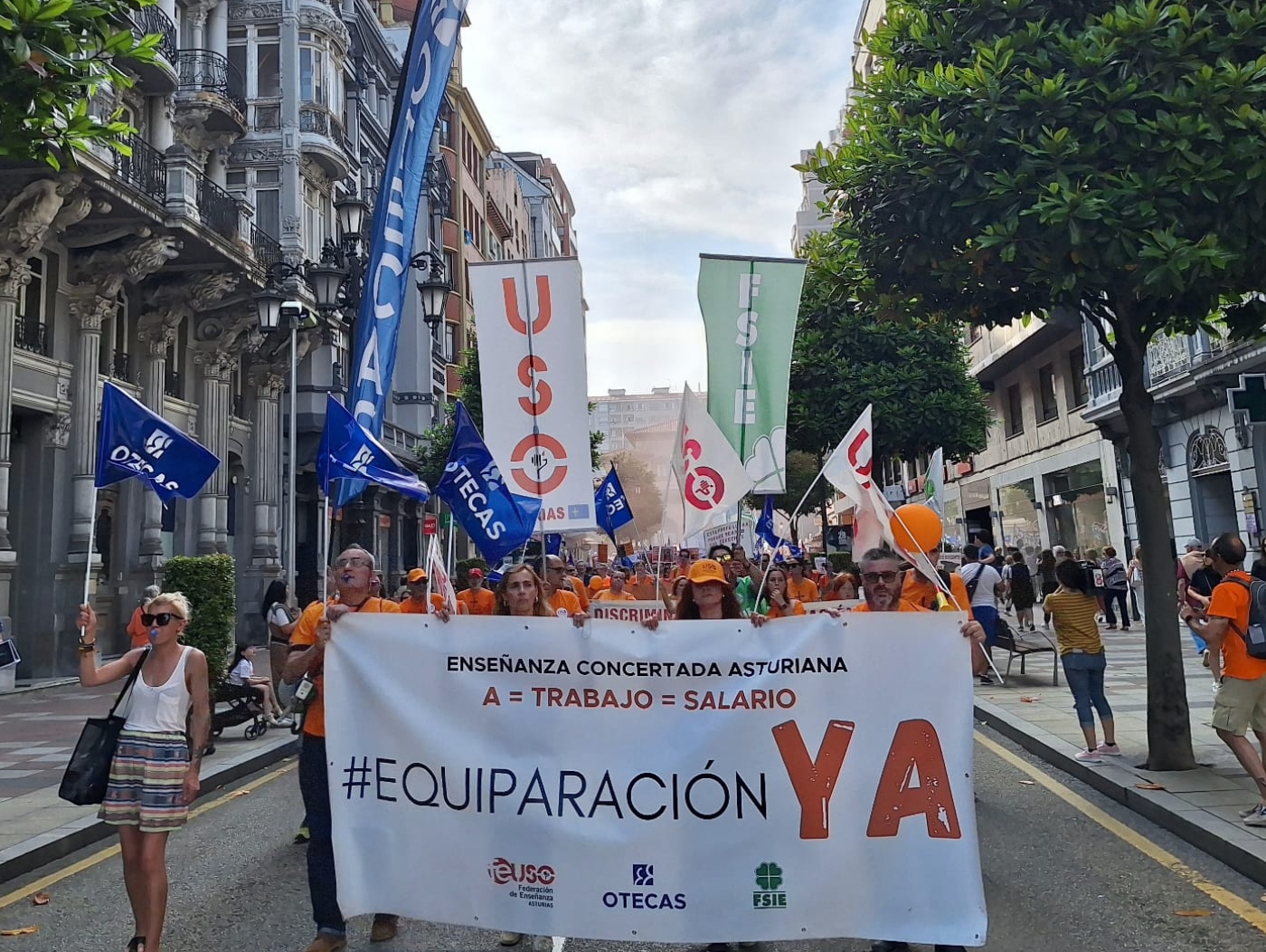 2025.06Jun.19 Manifestación en Oviedo concertada asturiana 5