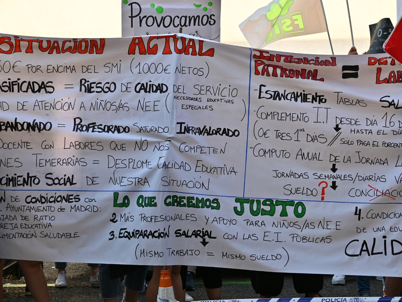 Madrid Comunidad Madrid FSIE concentración 22 de junio 2023 Infantil pancarta